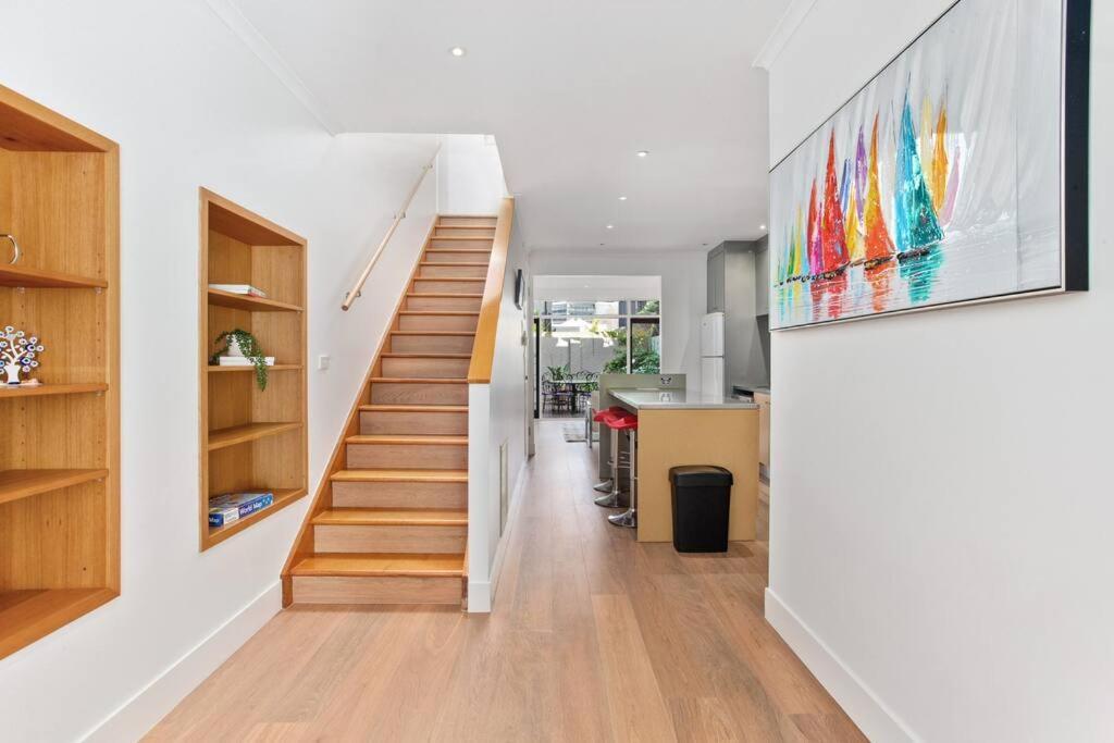 Villa Argo Melbourne Exterior photo